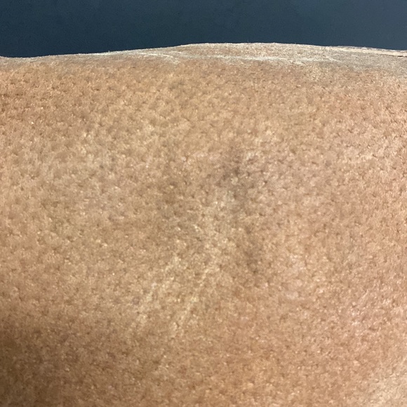 Mayko Suede Leather Crossbody Messenger Bag - Picture 4 of 17